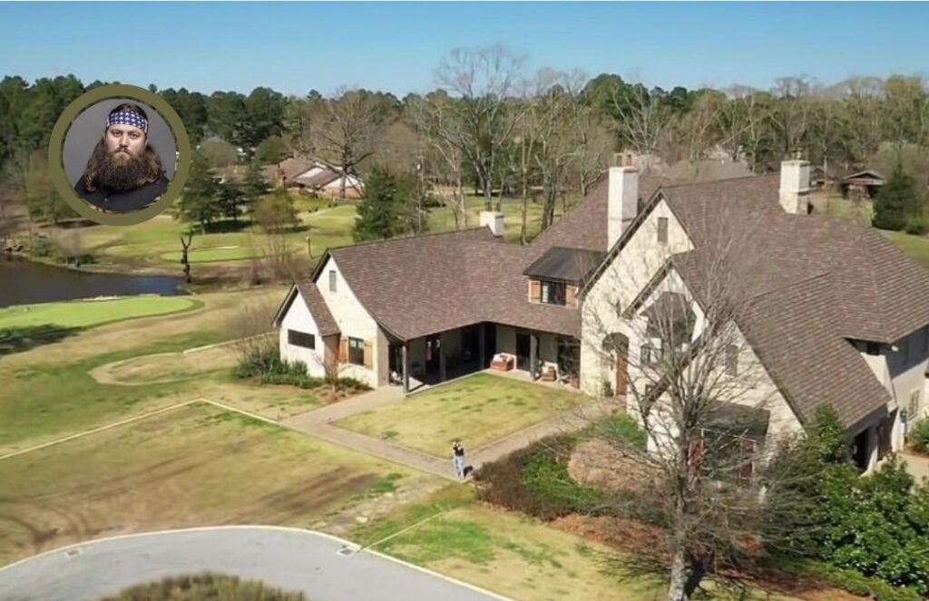 What Is Willie Robertson House Like Inside? Willie Robertson House